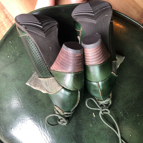 Booties - Picture 4 of 4